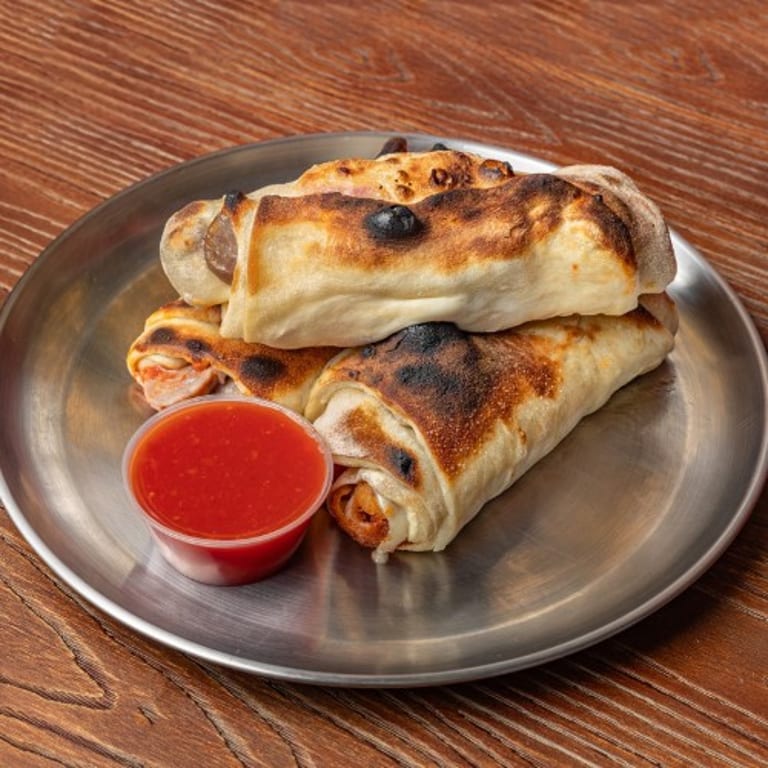 Delicious Pizza Options at Our Italian Restaurant